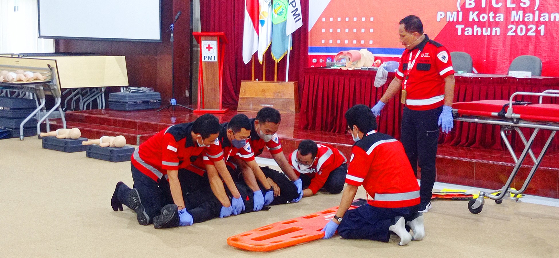first aid diklat PMI PMR KSR relawan palembang korps Red Cross Indonesia website